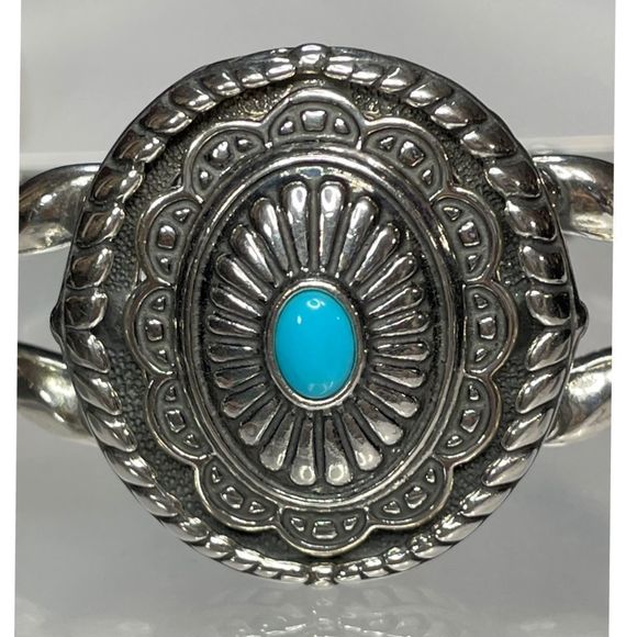 Carolyn
Pollack Turquoise Bangle Bracelet - Picture 5 of 8